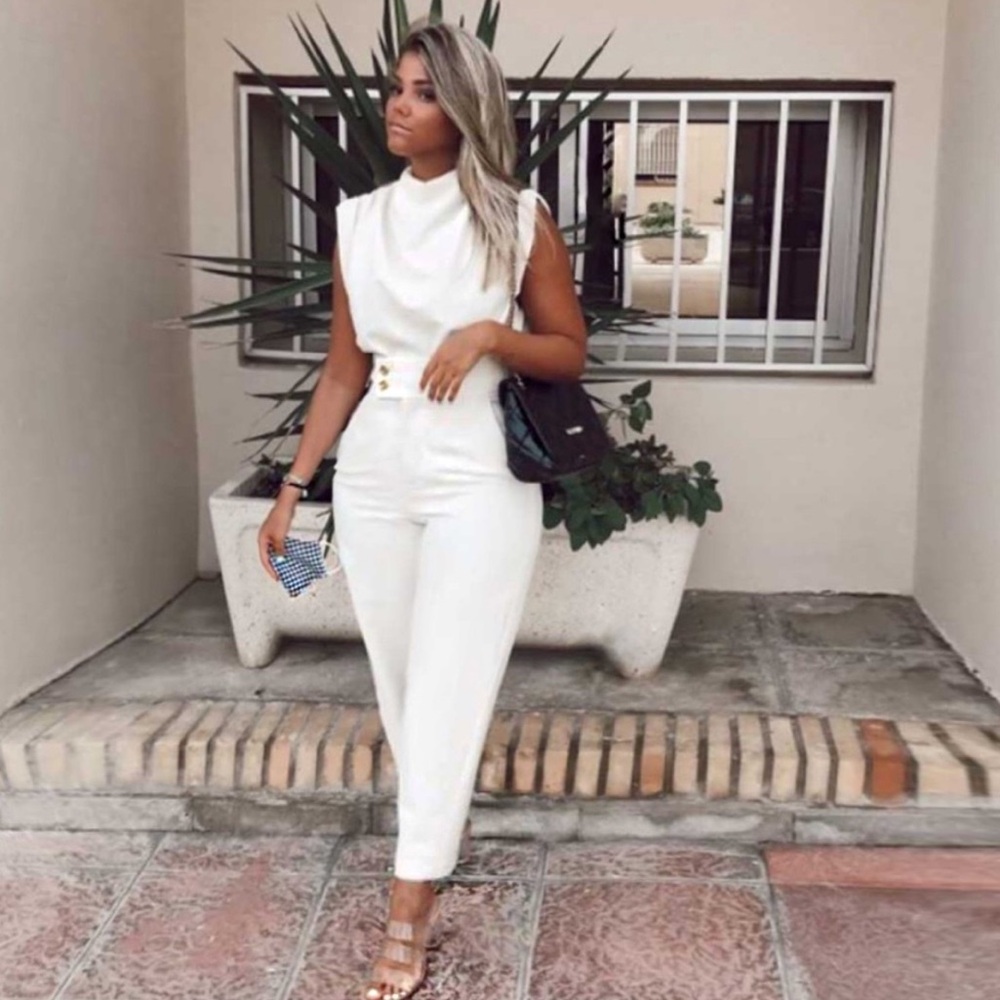 Zara Pants with waist details and gold buttons